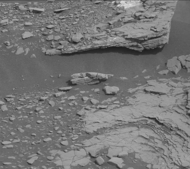 Sol 2837: Mast Camera (Mastcam)