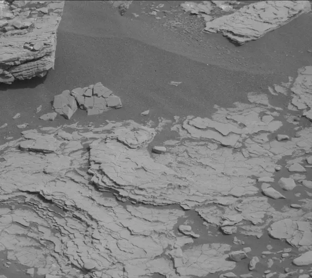 Sol 2837: Mast Camera (Mastcam)