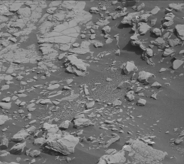 Sol 2837: Mast Camera (Mastcam)