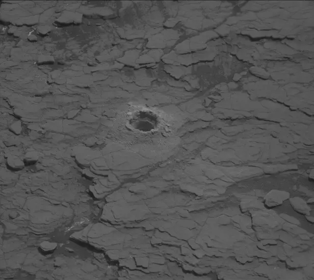 Sol 2840: Mast Camera (Mastcam)