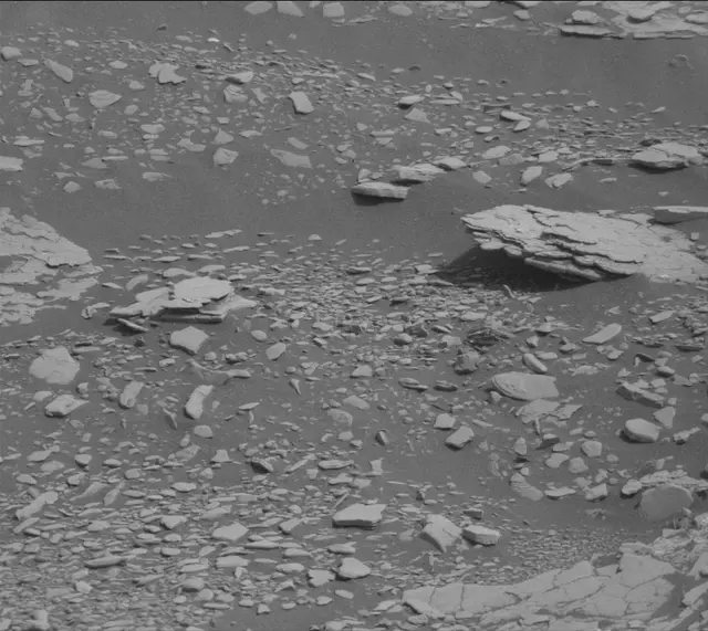 Sol 2840: Mast Camera (Mastcam)