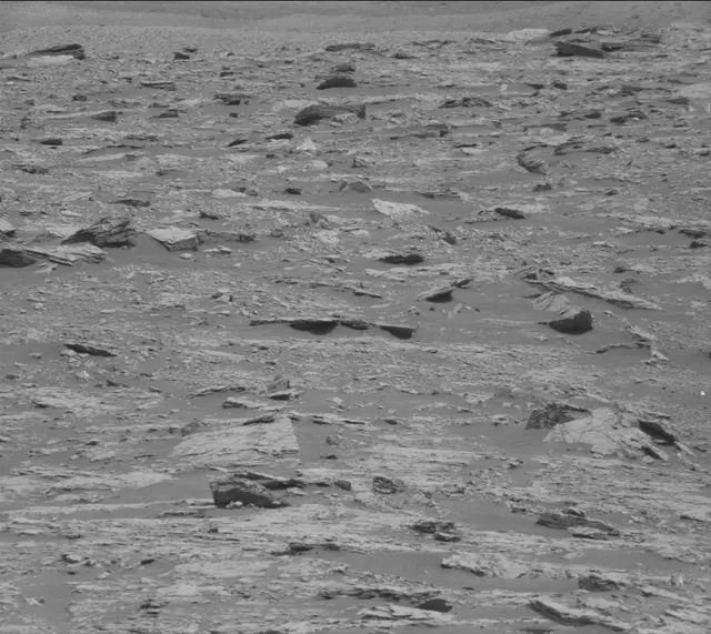 Sol 2845: Mast Camera (Mastcam)