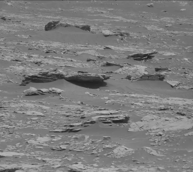 Sol 2845: Mast Camera (Mastcam)