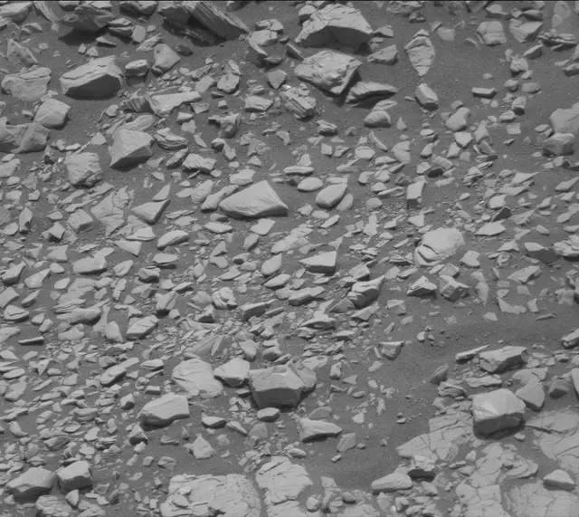 Sol 2850: Mast Camera (Mastcam)