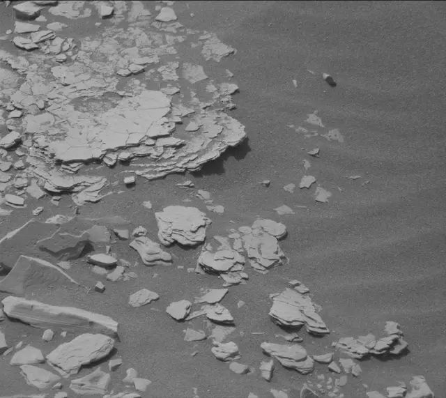 Sol 2850: Mast Camera (Mastcam)