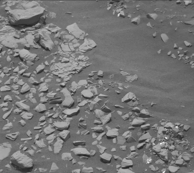 Sol 2850: Mast Camera (Mastcam)