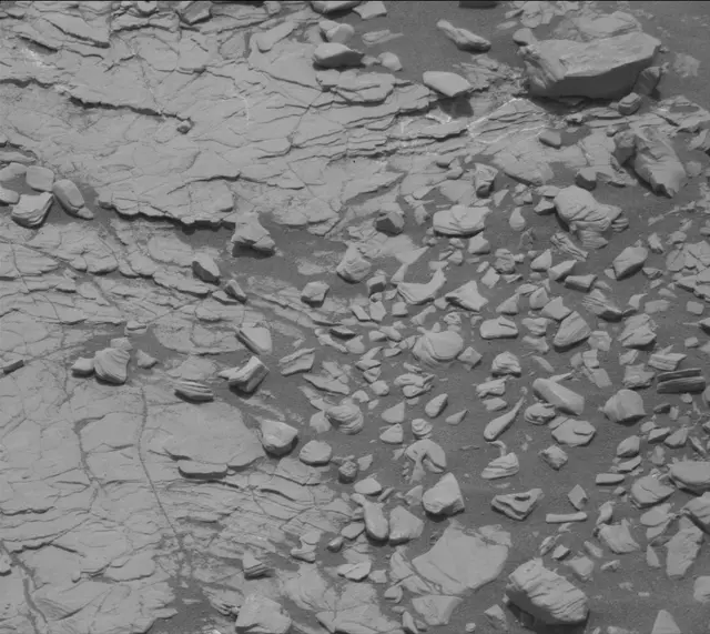 Sol 2850: Mast Camera (Mastcam)