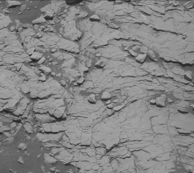 Sol 2850: Mast Camera (Mastcam)