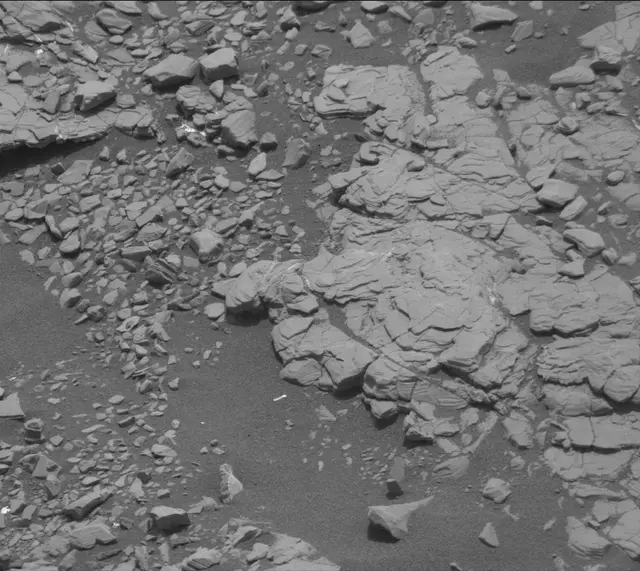 Sol 2850: Mast Camera (Mastcam)