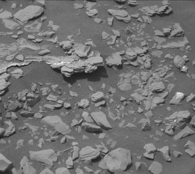 Sol 2850: Mast Camera (Mastcam)