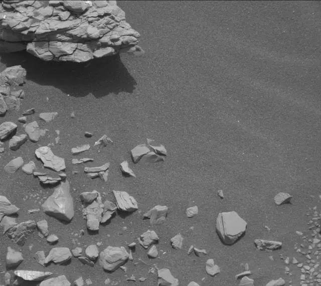 Sol 2850: Mast Camera (Mastcam)
