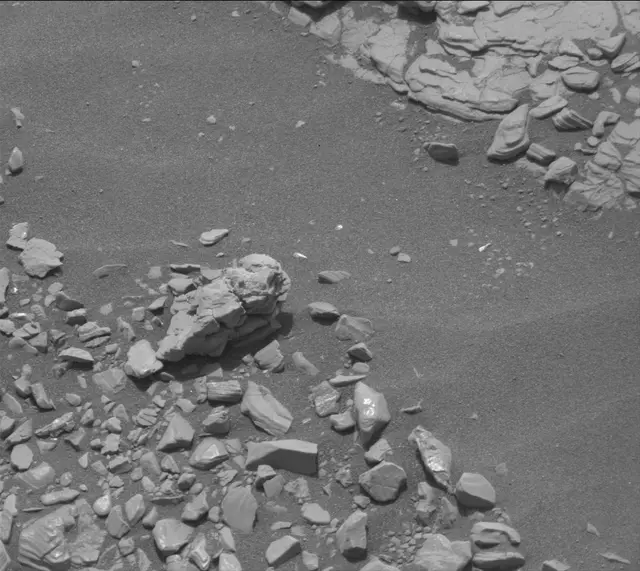 Sol 2850: Mast Camera (Mastcam)