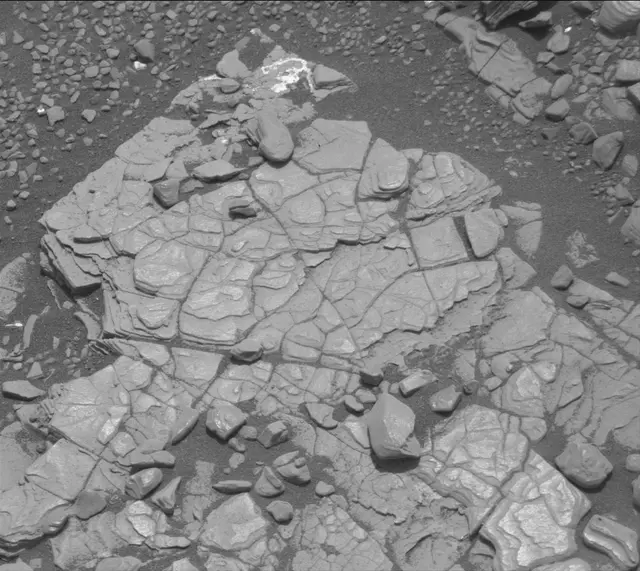 Sol 2850: Mast Camera (Mastcam)