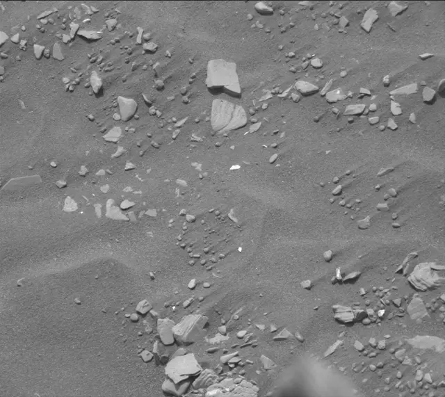 Sol 2850: Mast Camera (Mastcam)