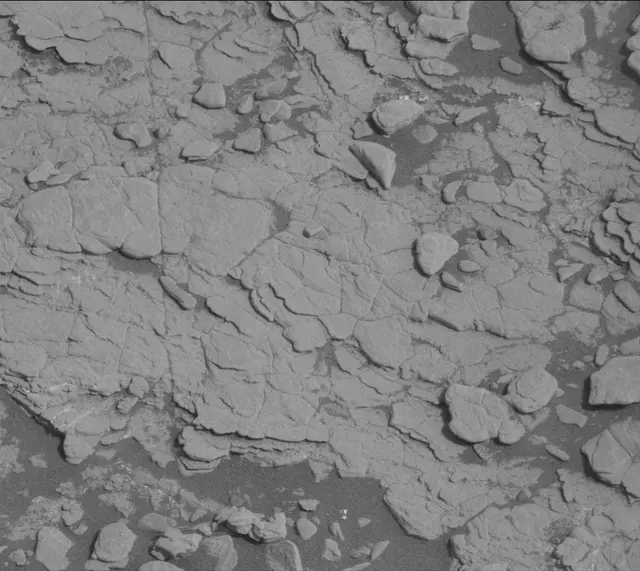 Sol 2851: Mast Camera (Mastcam)