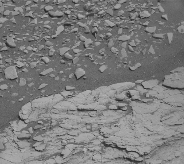 Sol 2853: Mast Camera (Mastcam)