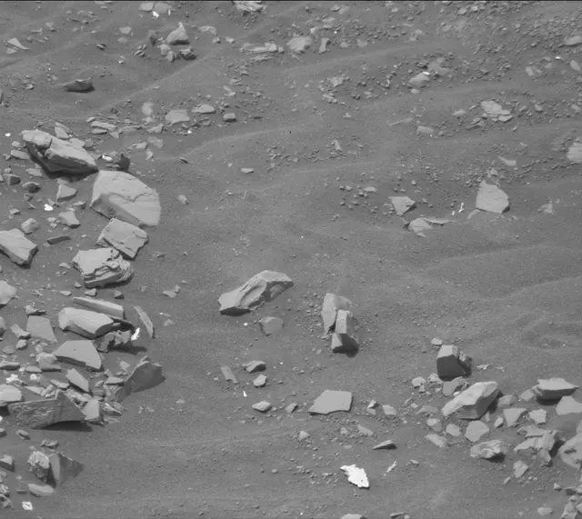 Sol 2853: Mast Camera (Mastcam)