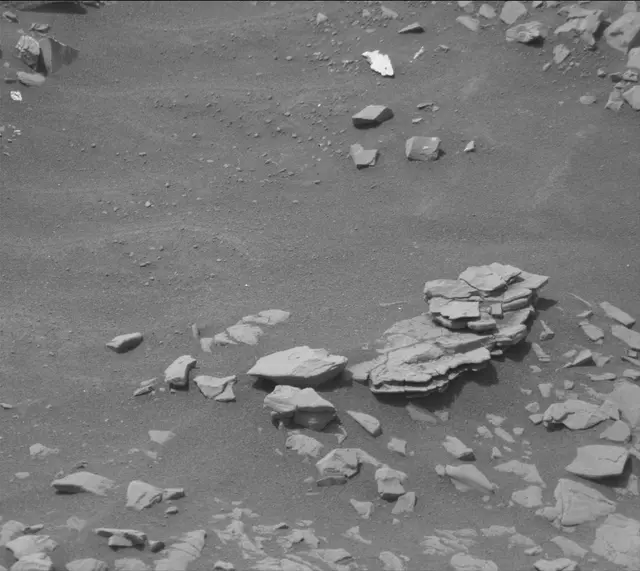 Sol 2853: Mast Camera (Mastcam)