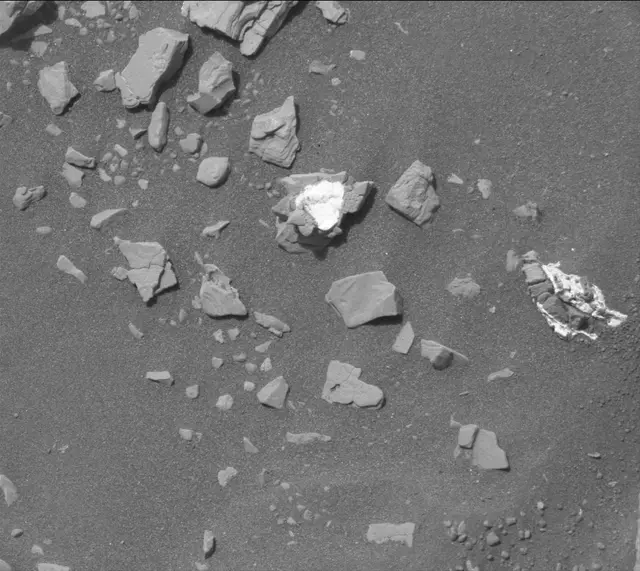Sol 2853: Mast Camera (Mastcam)
