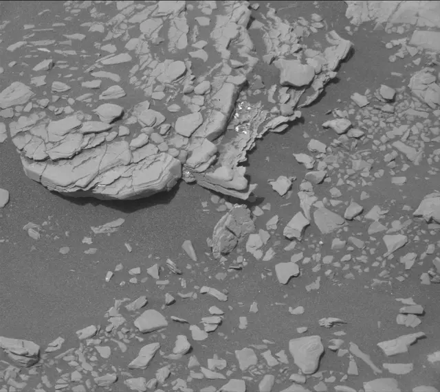 Sol 2860: Mast Camera (Mastcam)