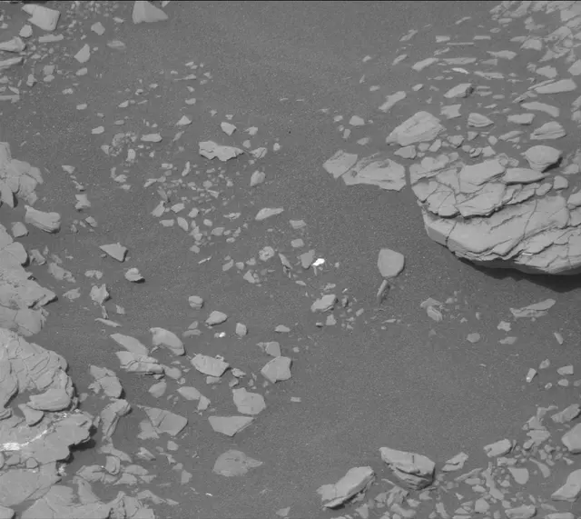 Sol 2860: Mast Camera (Mastcam)
