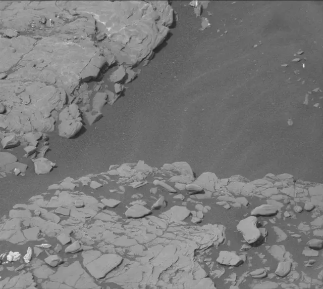 Sol 2860: Mast Camera (Mastcam)
