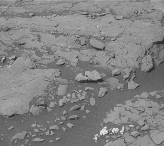 Sol 2860: Mast Camera (Mastcam)
