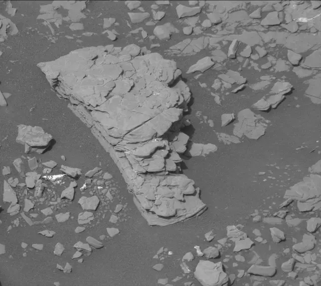 Sol 2860: Mast Camera (Mastcam)