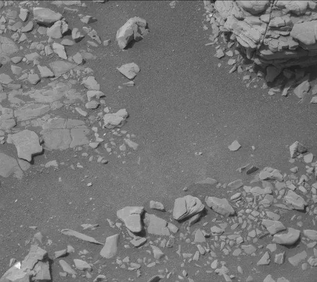 Sol 2860: Mast Camera (Mastcam)