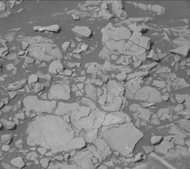 Sol 2860: Mast Camera (Mastcam)