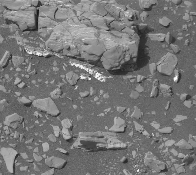 Sol 2860: Mast Camera (Mastcam)