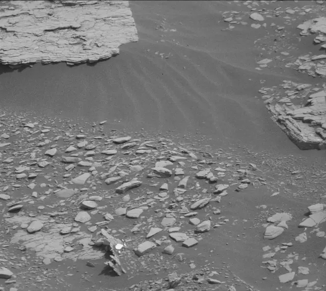 Sol 2862: Mast Camera (Mastcam)