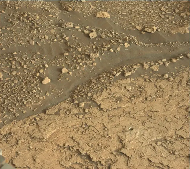 Sol 2865: Mast Camera (Mastcam)