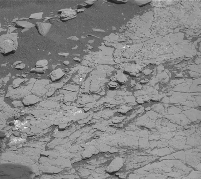 Sol 2889: Mast Camera (Mastcam)