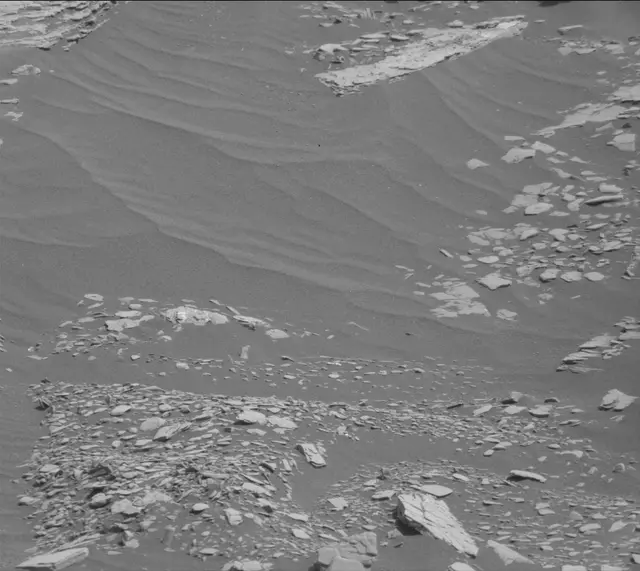 Sol 2889: Mast Camera (Mastcam)