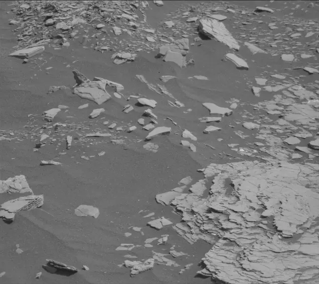 Sol 2889: Mast Camera (Mastcam)