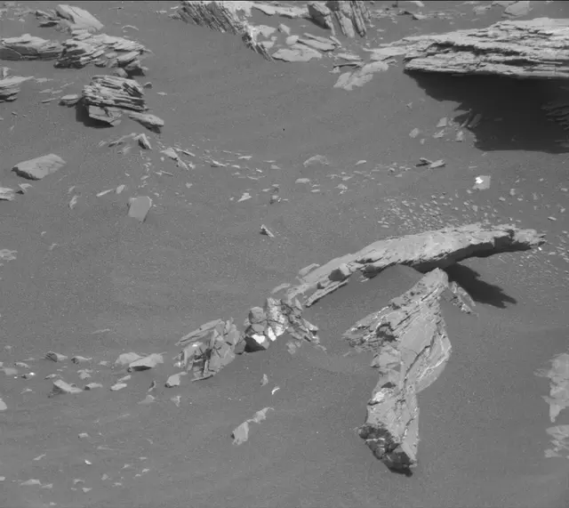 Sol 2893: Mast Camera (Mastcam)