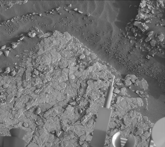 Sol 2904: Mast Camera (Mastcam)