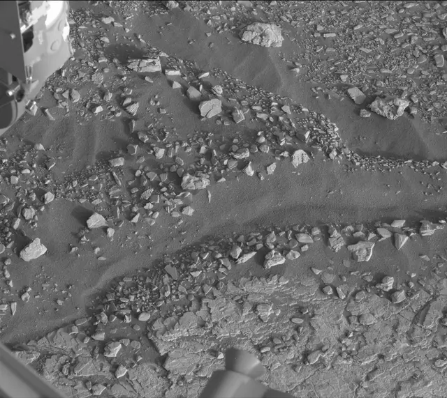 Sol 2904: Mast Camera (Mastcam)
