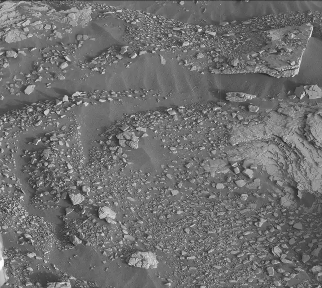 Sol 2904: Mast Camera (Mastcam)