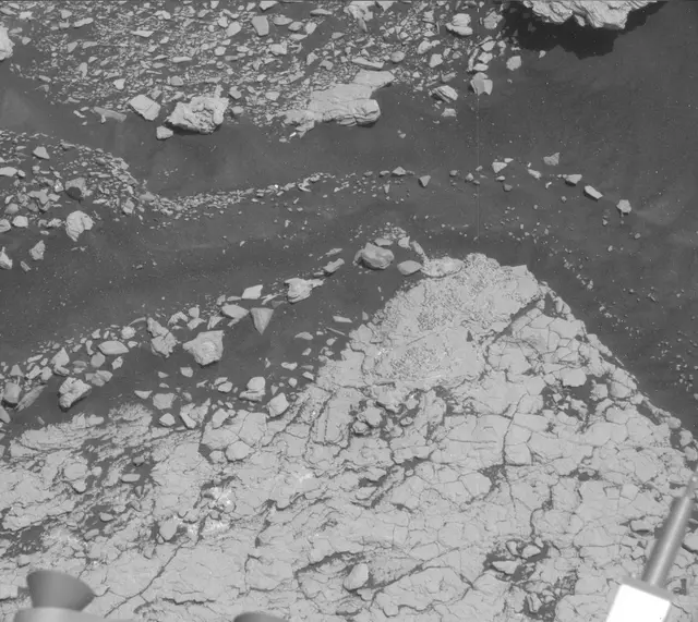 Sol 2907: Mast Camera (Mastcam)