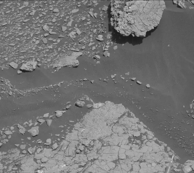 Sol 2907: Mast Camera (Mastcam)