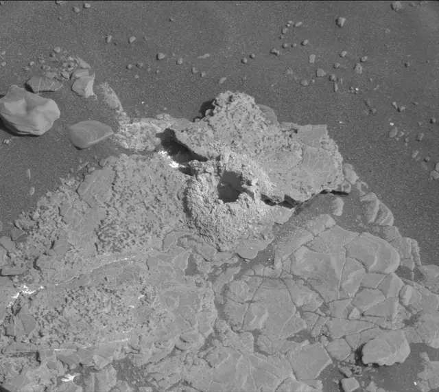 Sol 2910: Mast Camera (Mastcam)