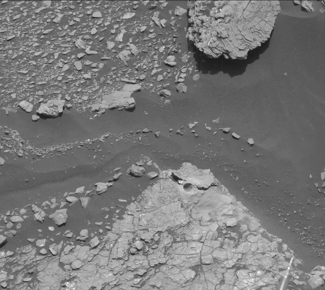 Sol 2919: Mast Camera (Mastcam)