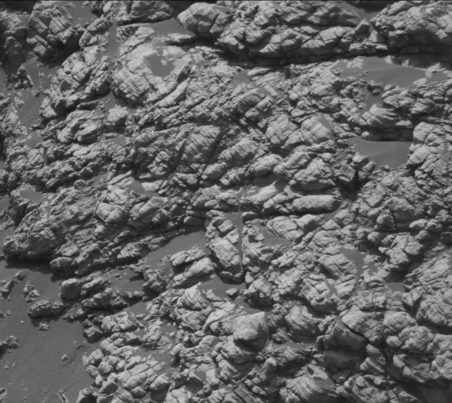 Sol 2924: Mast Camera (Mastcam)