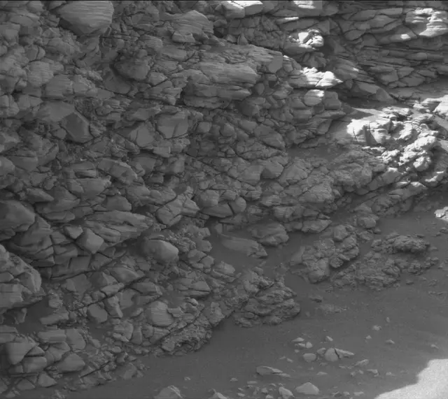 Sol 2924: Mast Camera (Mastcam)