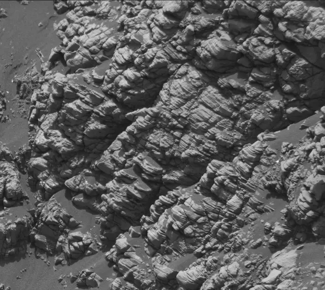 Sol 2924: Mast Camera (Mastcam)