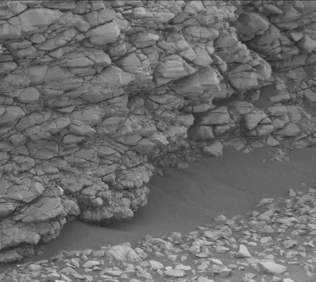 Sol 2924: Mast Camera (Mastcam)