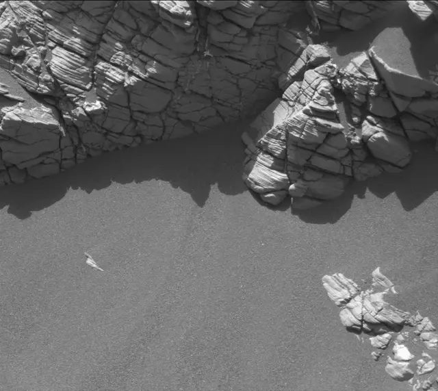 Sol 2924: Mast Camera (Mastcam)