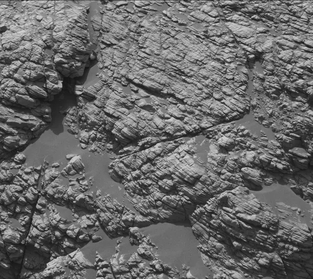Sol 2925: Mast Camera (Mastcam)